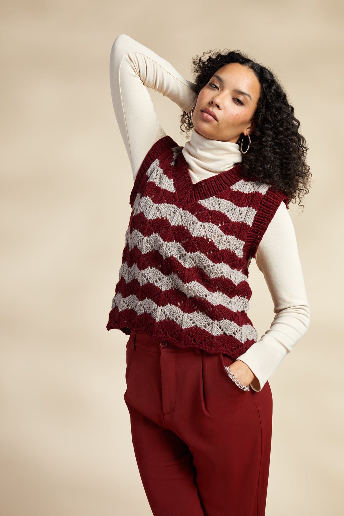 Emma Vest in Fonty Mongolia 5 – Universal Yarn