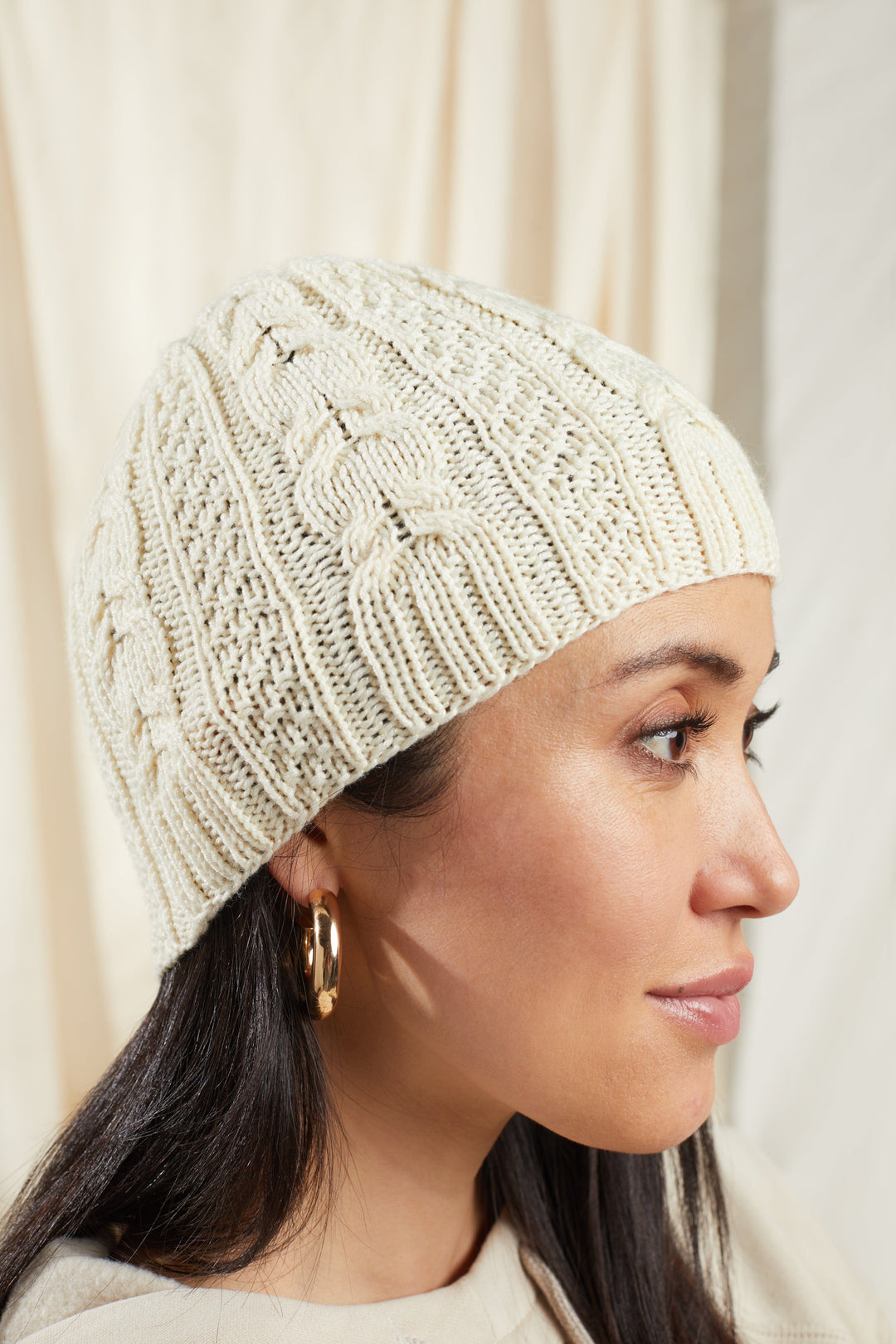 Amaranth Hat – Universal Yarn