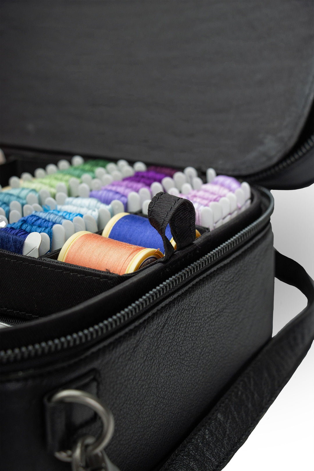 Flora Organization Case – Universal Yarn