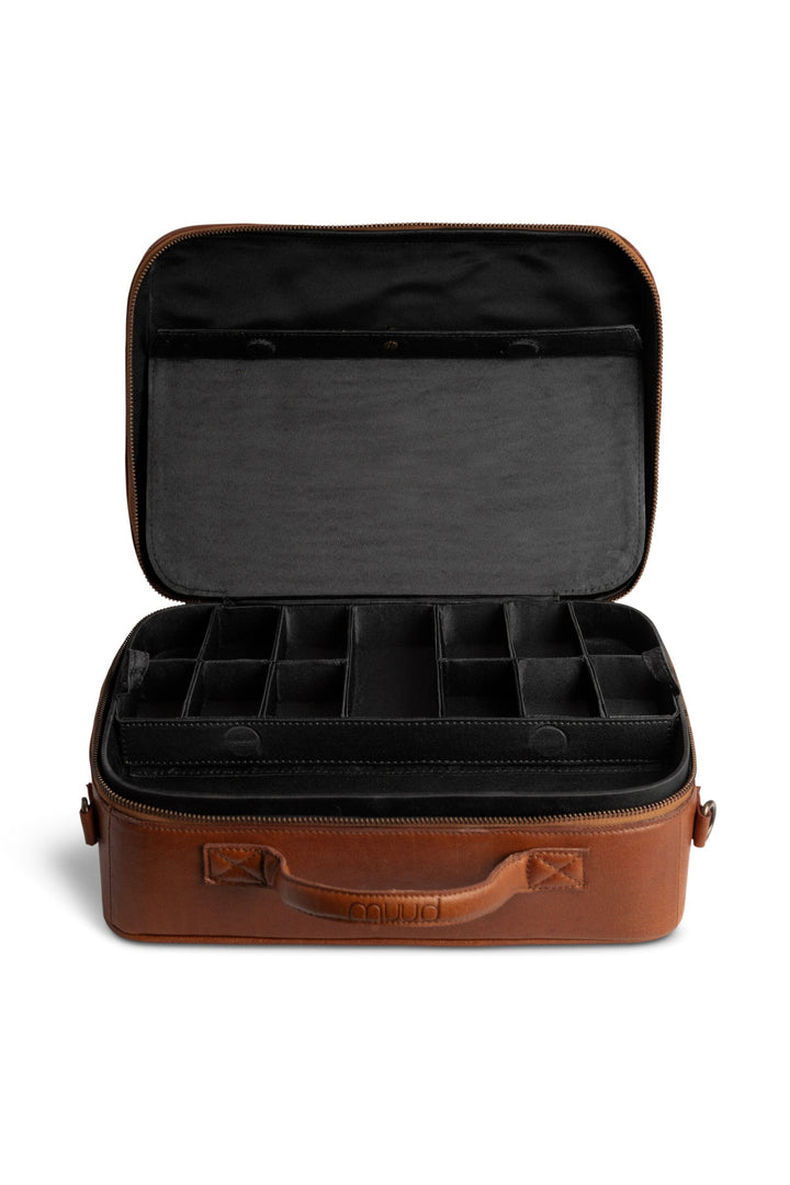 トランククッション テキスタイルデザイナー UNA Flora Organization Case – Universal Yarn