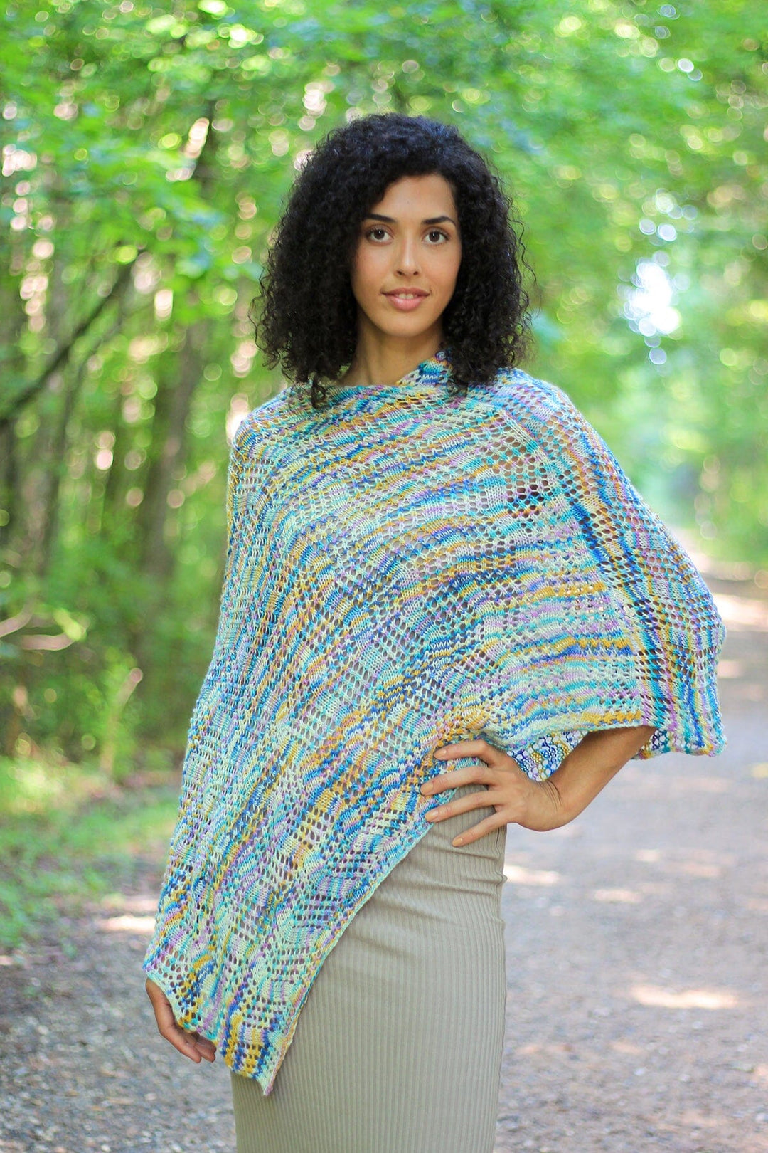 ほこちやまゆ Mimosa Poncho – Universal Yarn