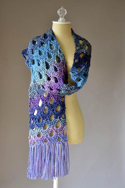 Zeppelin Scarf – Universal Yarn
