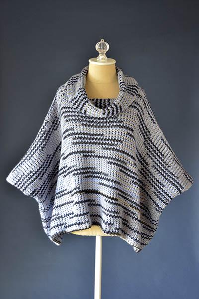 Super Fan Poncho – Universal Yarn