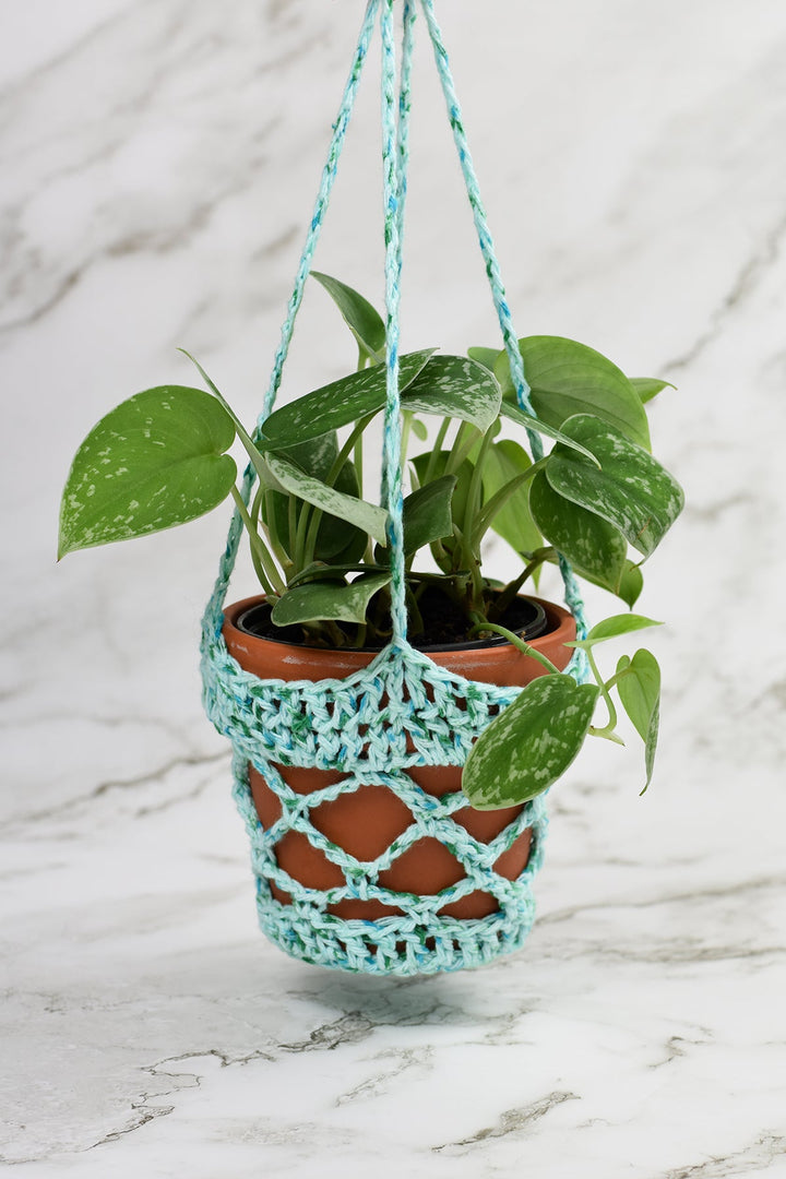 plant hanging holder Aloft Plant Holder – Universal Yarn