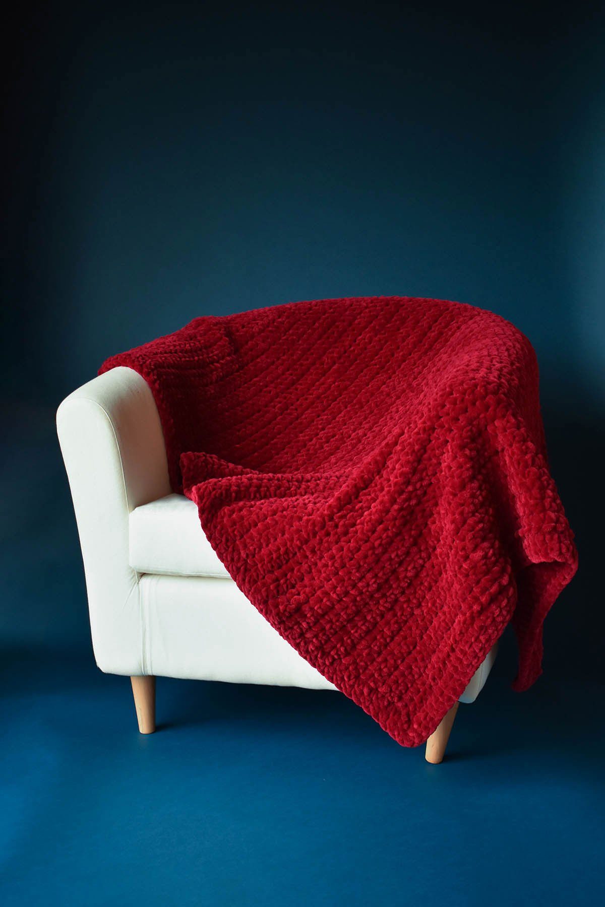 Big Hug Throw – Universal Yarn