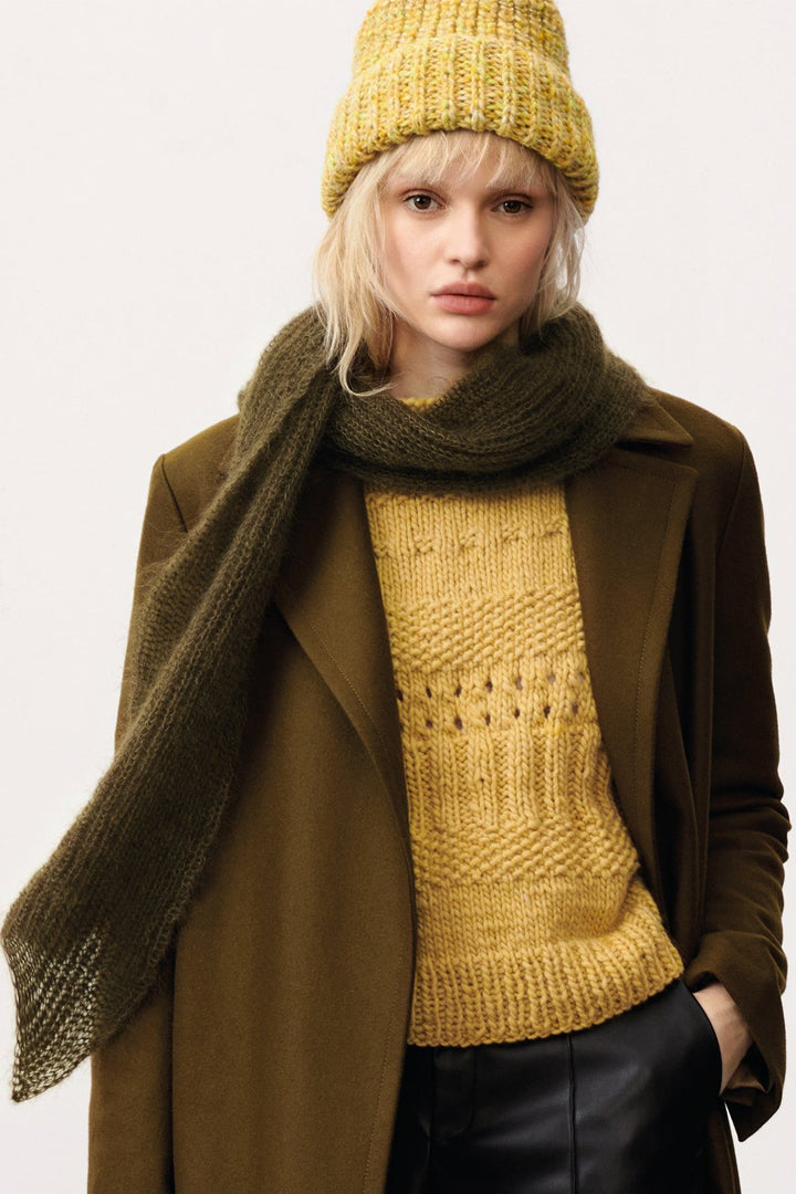 Compact1073_Scarf_01newweb_720