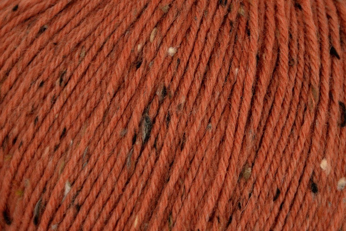 Deluxe Worsted Tweed Superwash Universal Yarn