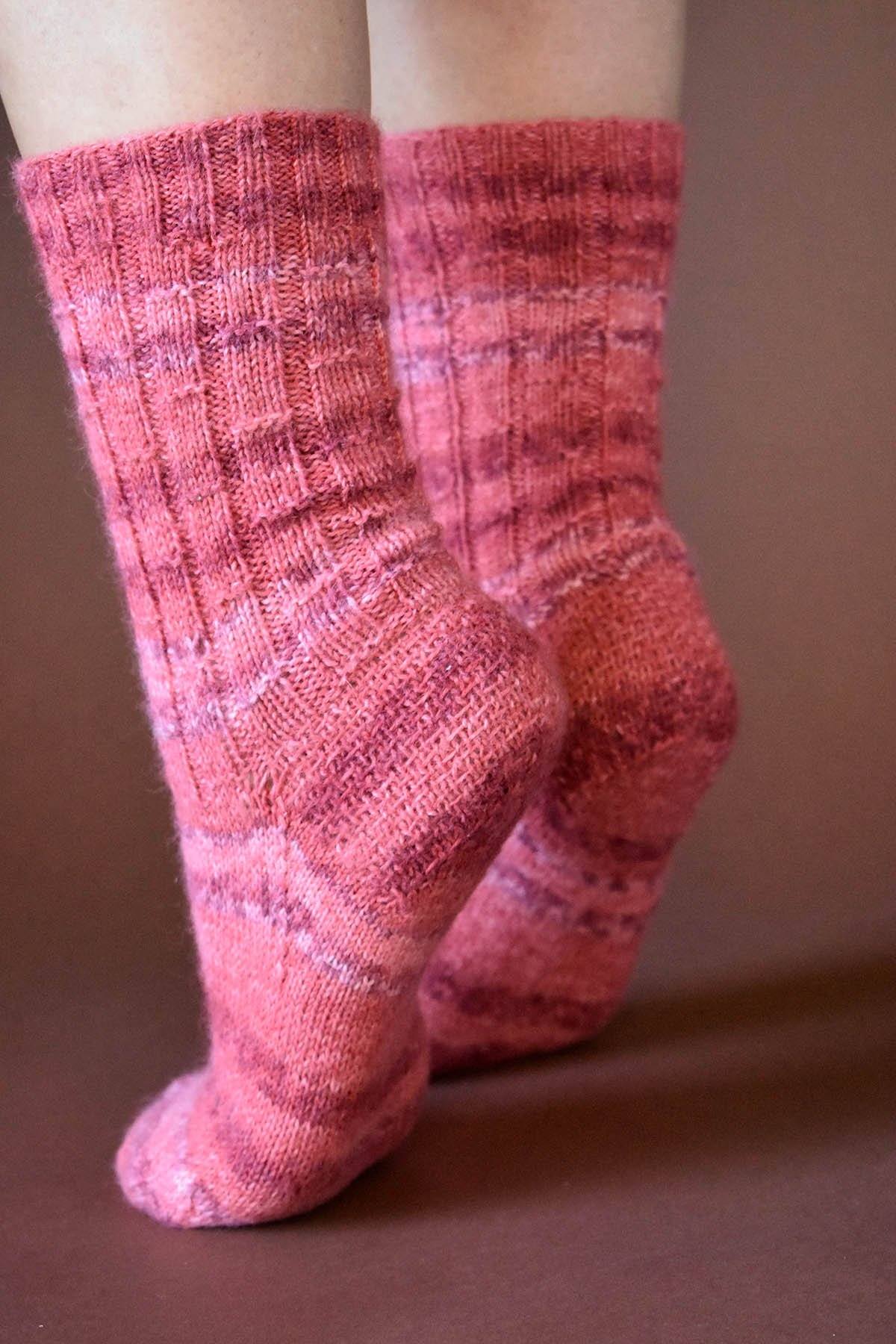 Garden Wall Socks – Universal Yarn