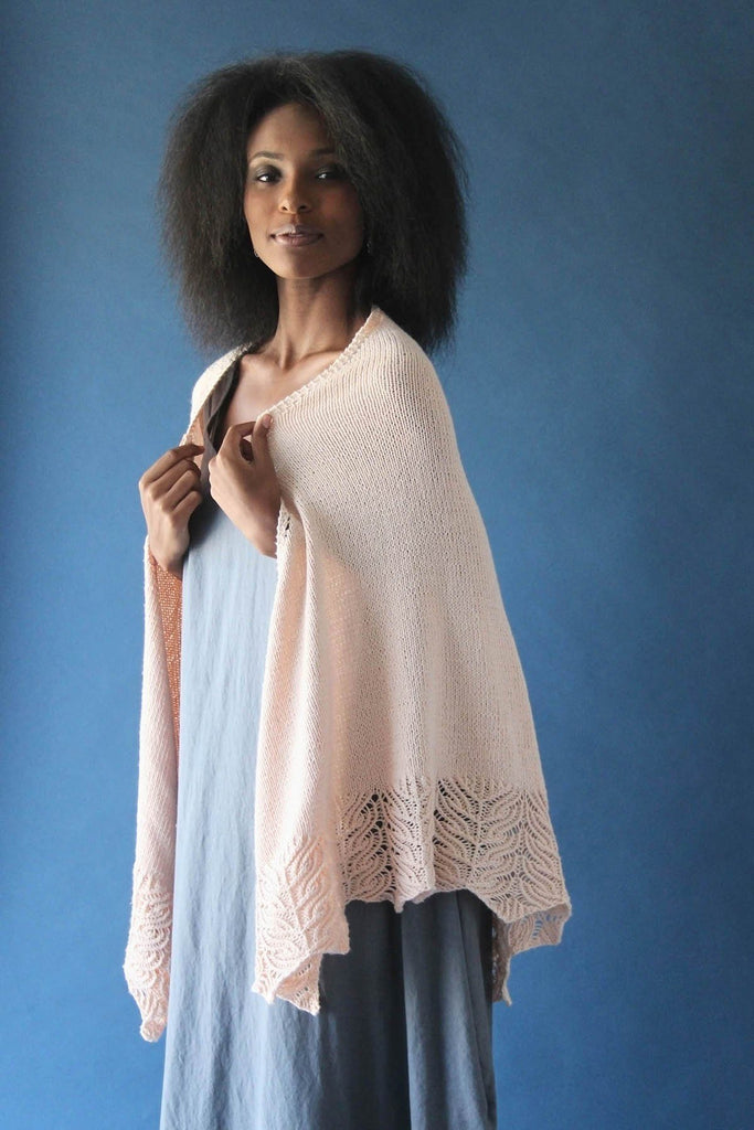 Tamara Triangle – Universal Yarn