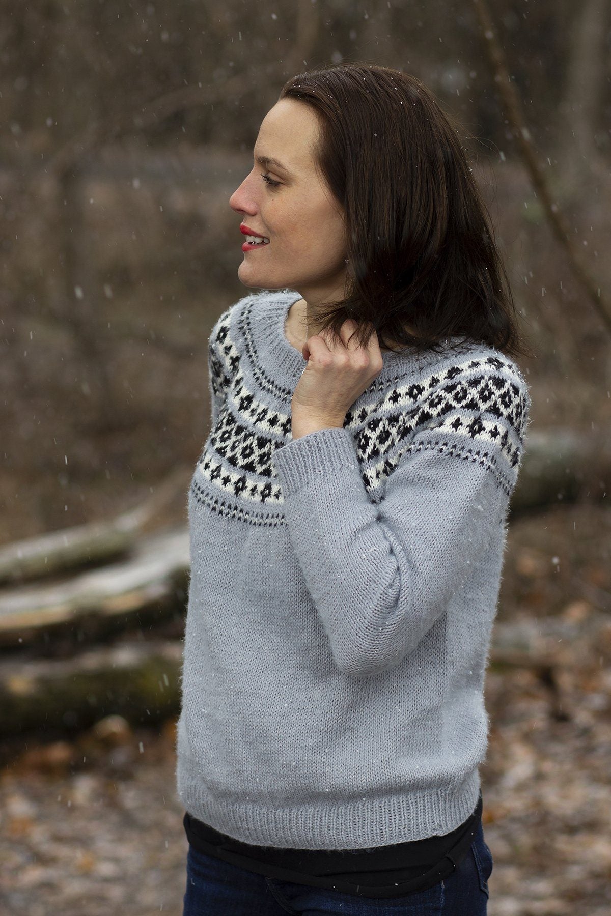 January Sweater – Universal Yarn