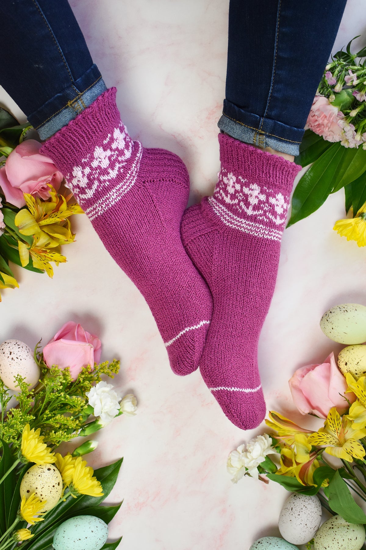 Lunaria Socks – Universal Yarn