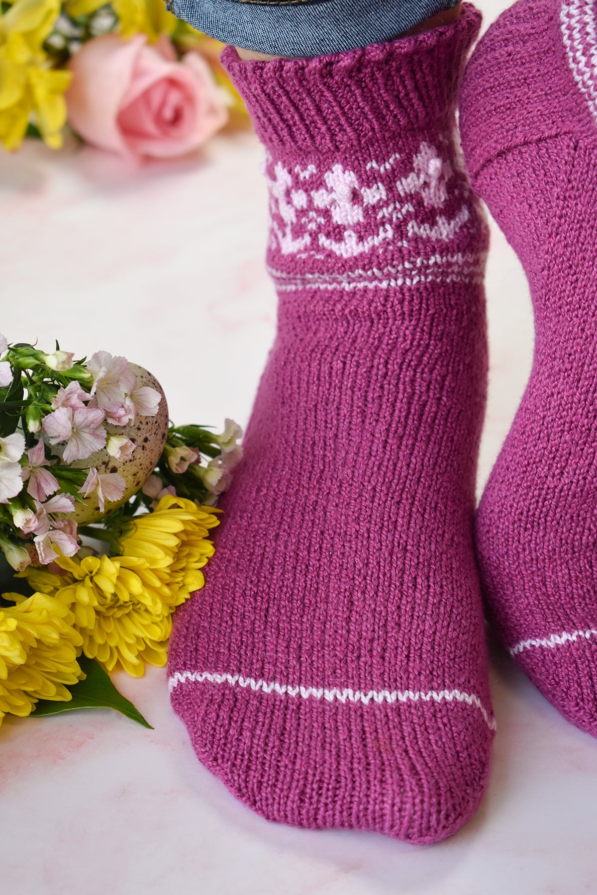 Lunaria Socks – Universal Yarn
