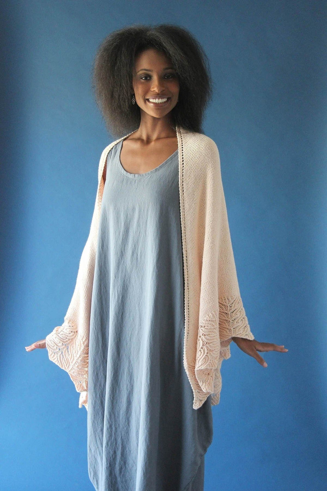 Tamara Triangle – Universal Yarn