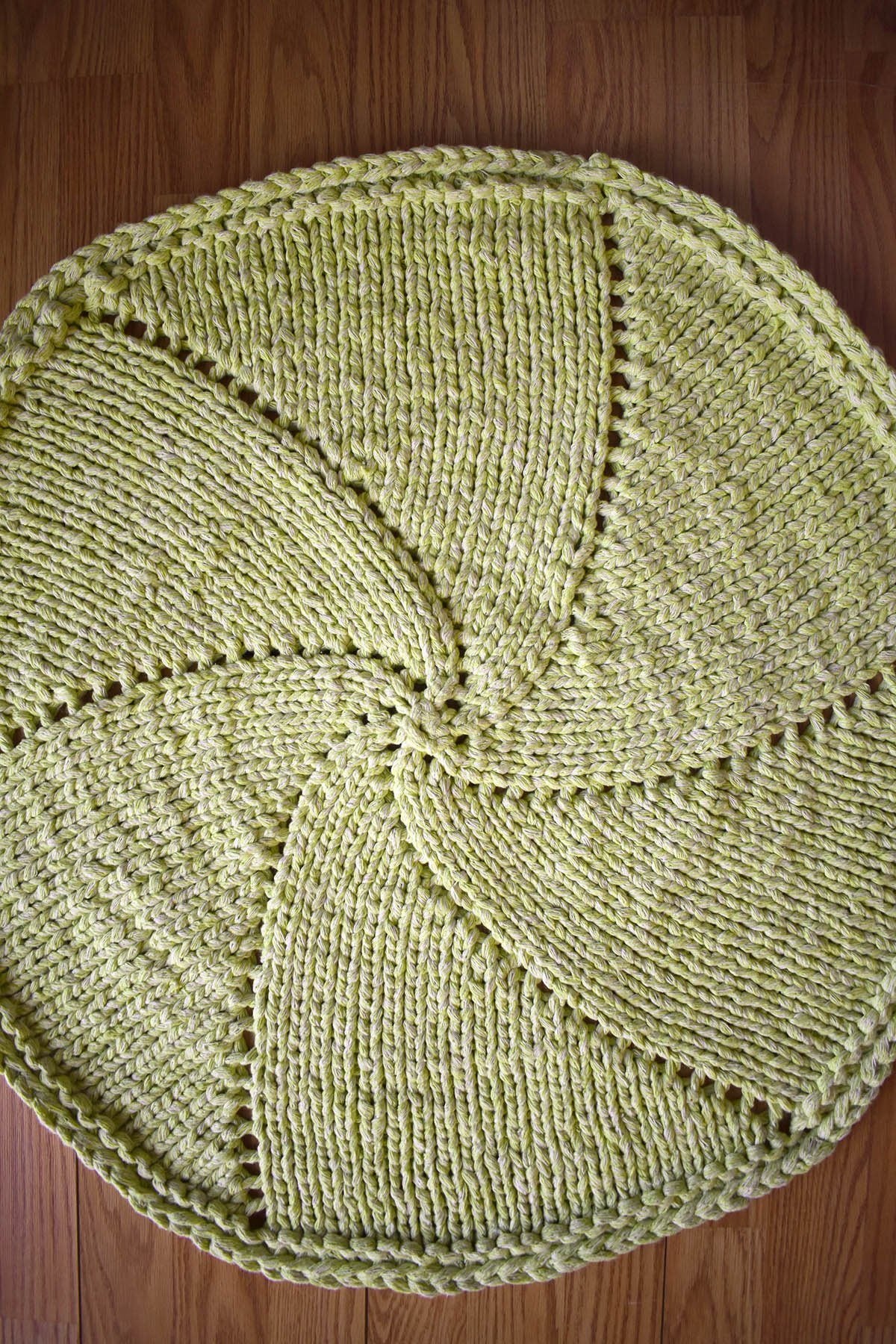 Spiral Rug – Universal Yarn