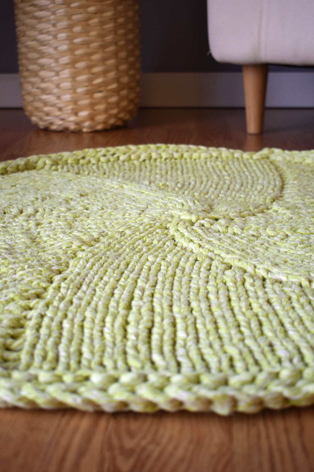 Spiral Rug – Universal Yarn